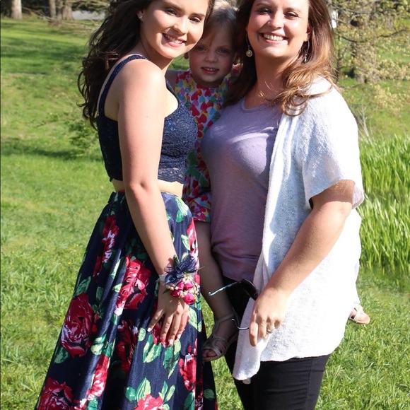 Floral prom dress - Picture 1 of 4